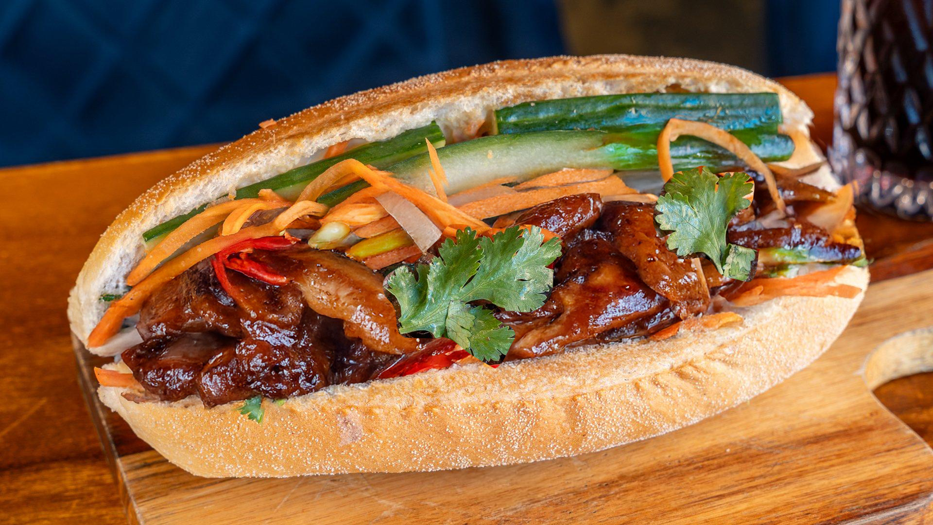 Roast Duck Bánh Mì